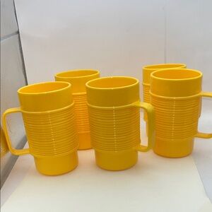 5 PC vintage Rubbermaid yellow ribbed melamine cups 80s coffee